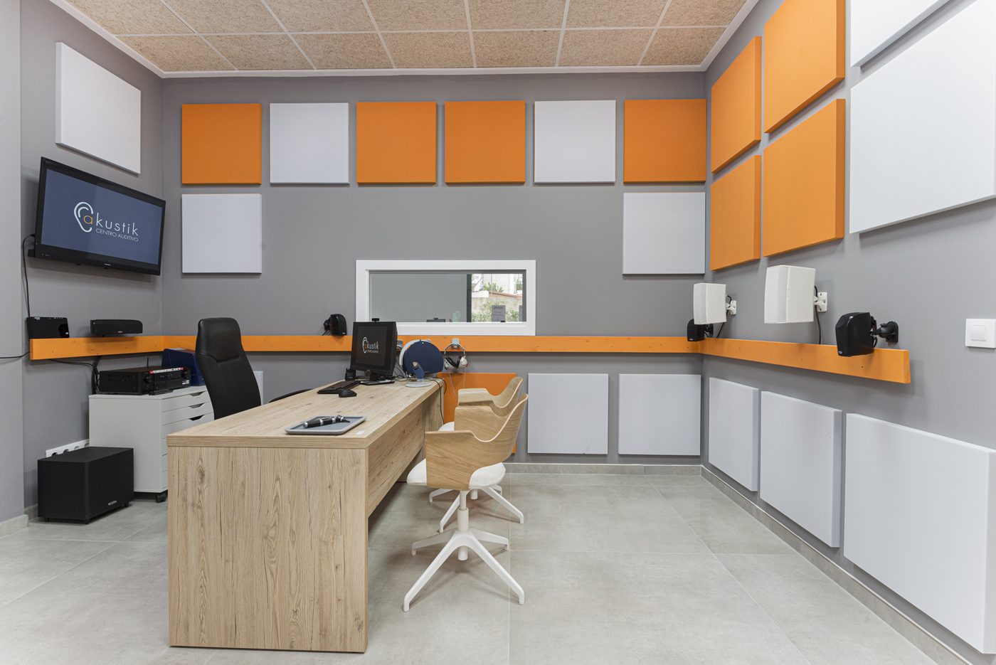 Gabinete de audiología del centro Akustik en Jávea