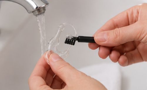 clean hearing aids at home