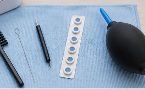 clean hearing aids at home